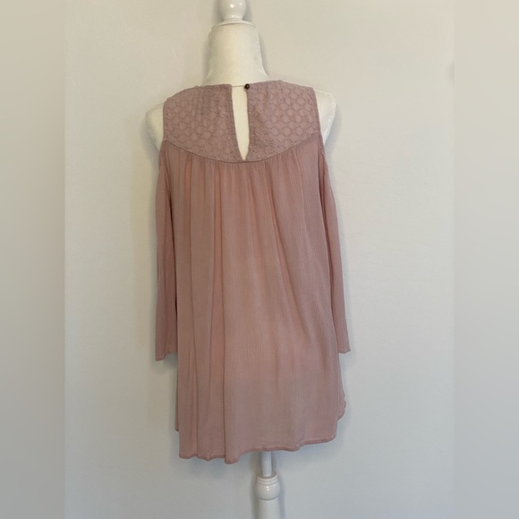 Knox Rose Size S/M Open Cut Out Shoulder Blouse Dusty Rose Pink - Picture 2 of 6